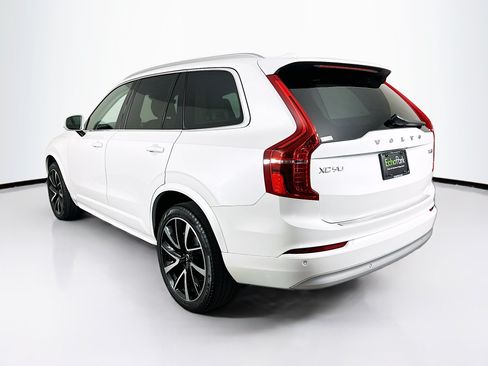 Used 2022 Volvo XC90 T6 Momentum w/ Advanced Package AWD/4WD image 5