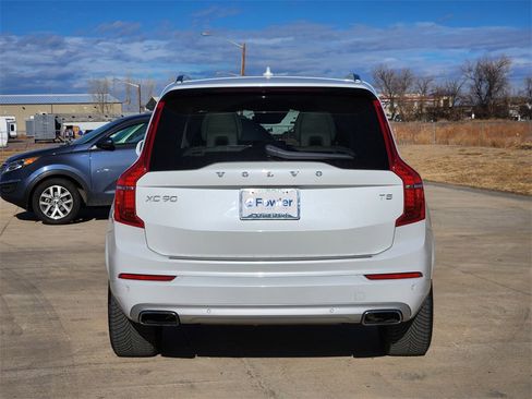Used 2020 Volvo XC90 T5 Momentum w/ Protection Package Premier image 13