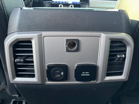 Used 2022 Ford F250 Lariat w/ Black Appearance Package AWD/4WD image 28