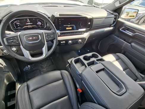 Used 2025 GMC Sierra 1500 SLT image 18
