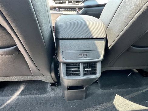 New 2027 Chevrolet Equinox RS AWD/4WD image 17