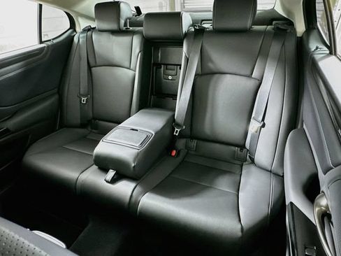 Used 2023 Lexus ES 350 w/ Accessory Package (Z2) FWD image 11