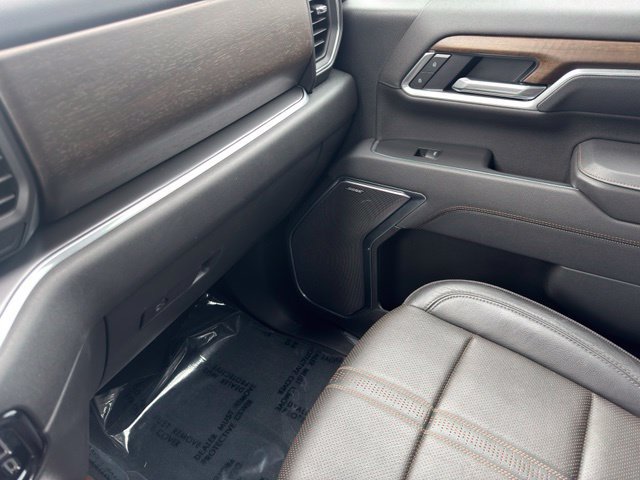 Used 2025 Chevrolet Silverado 3500 High Country w/ Technology Package AWD/4WD image 26