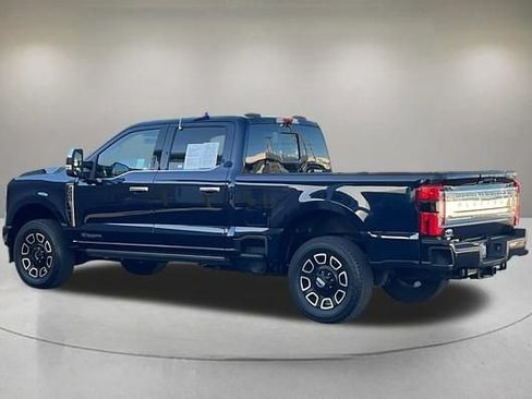 Used 2024 Ford F250 Platinum w/ FX4 Off-Road Package AWD/4WD image 4