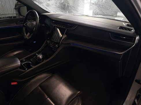 Used 2021 Jeep Grand Cherokee L Overland w/ Advanced Protech Group III image 12