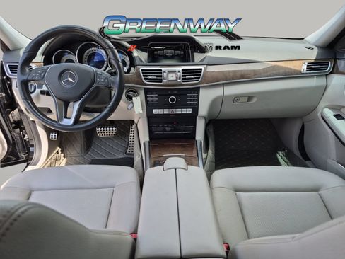 Used 2016 Mercedes-Benz E 350 Sedan image 9