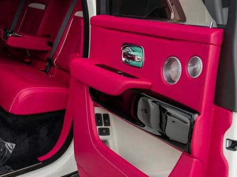 Used 2025 Rolls-Royce Cullinan image 49