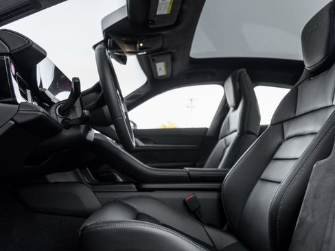 New 2026 Porsche Taycan Turbo image 21