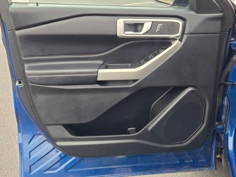 Used 2022 Ford Explorer XLT w/ Equipment Group 202A image 20