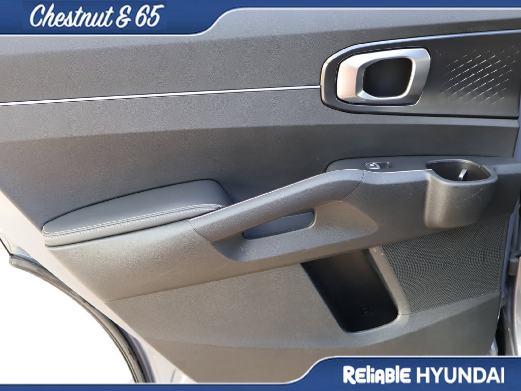 Used 2023 Kia Sorento S w/ Panoramic Sunroof Package FWD image 17