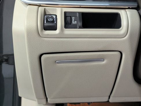 Used 2015 Cadillac XTS Luxury image 30