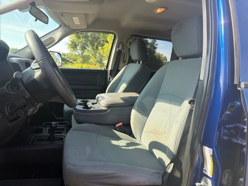 Used 2014 RAM 2500 Tradesman w/ Chrome Appearance Group AWD/4WD image 10