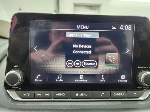 Used 2023 Nissan Rogue SV image 44