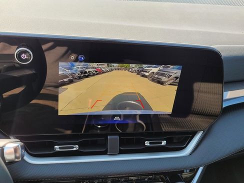 New 2026 Chevrolet Equinox LT image 18