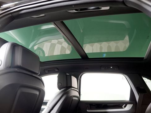 Certified 2024 Porsche Cayenne AWD/4WD image 23