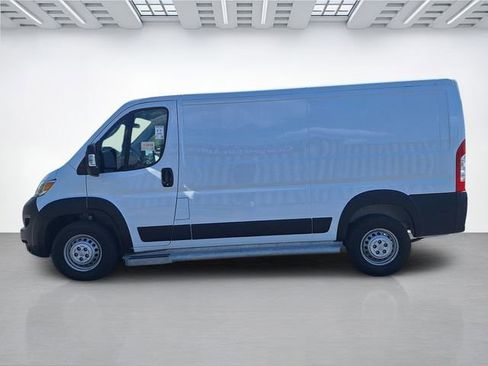 Used 2025 RAM ProMaster 2500 w/ U-Haul Equipment Group FWD image 7