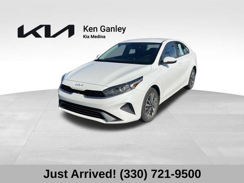 Used 2024 Kia Forte LXS w/ LXS Technology Package FWD image 1