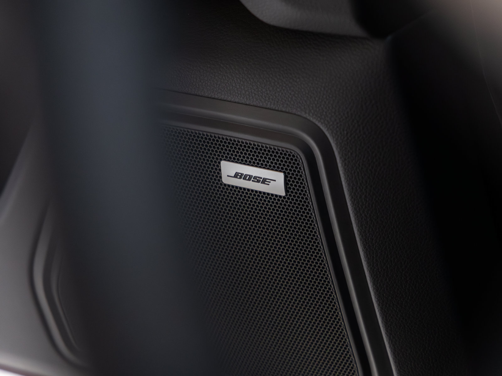 Certified 2026 Porsche Macan AWD/4WD image 25