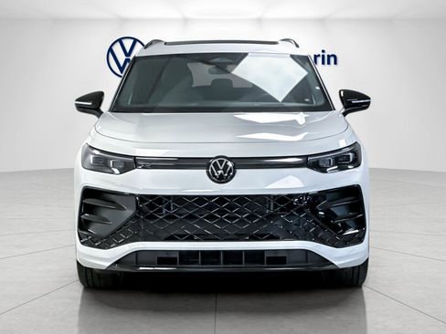 New 2026 Volkswagen Tiguan SE R-Line image 8