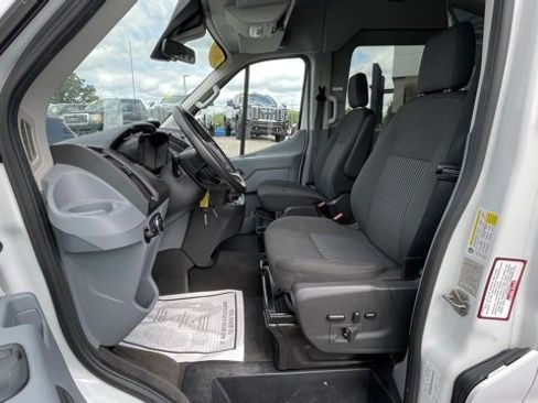 Used 2018 Ford Transit 150 XLT image 15