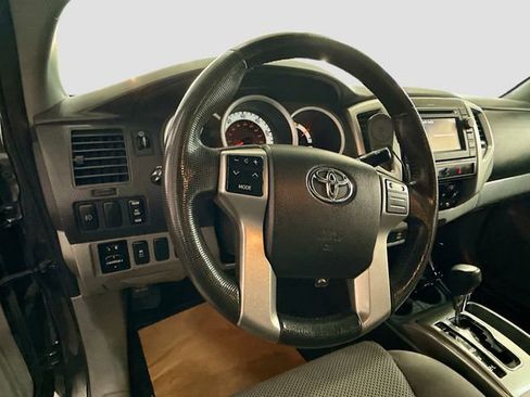 Used 2013 Toyota Tacoma 4x4 Double Cab w/ TRD Sport Pkg image 12