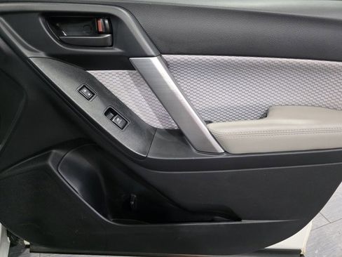 Used 2018 Subaru Forester 2.5i Premium image 13