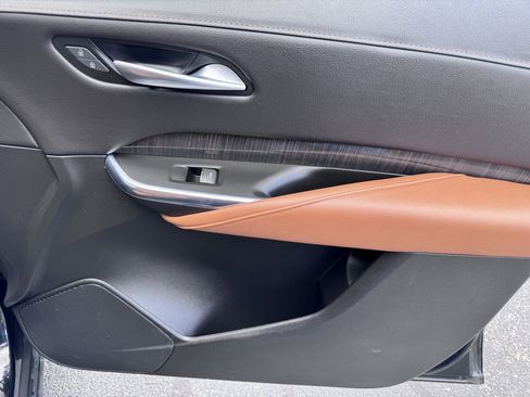 Used 2023 Cadillac XT4 Sport image 11