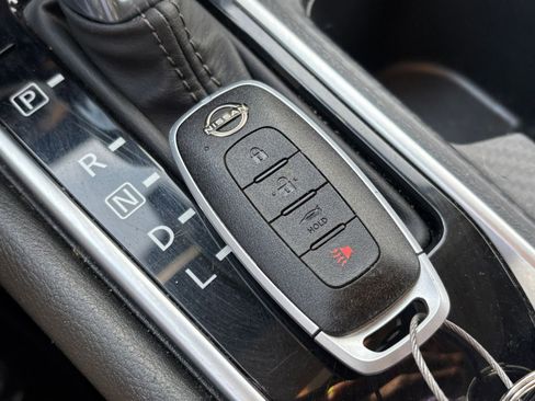 Used 2025 Nissan Sentra SV FWD image 22