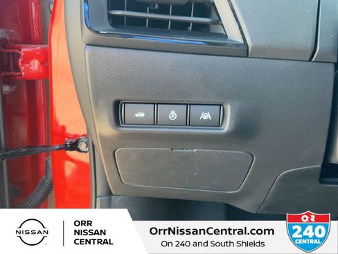 New 2026 Nissan Sentra SR w/ SR Premium Package FWD image 19
