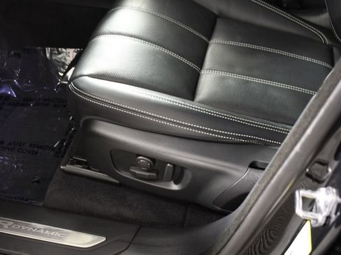 Used 2023 Land Rover Range Rover Velar R-Dynamic S image 16