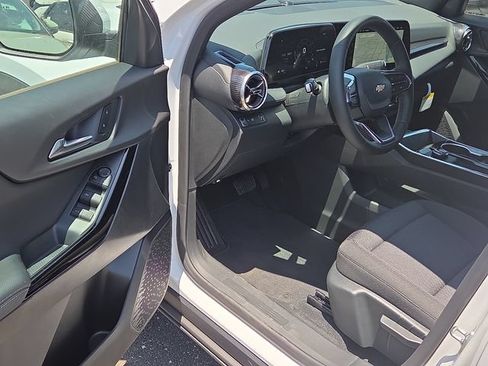 New 2026 Chevrolet Equinox LT w/ Safety and Technology Package FWD image 10