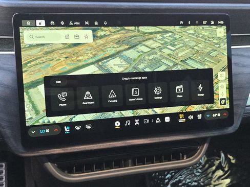 Used 2023 Rivian R1S Adventure Dual AWD/4WD image 28