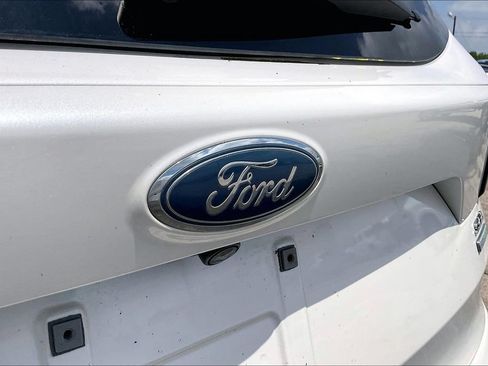 Used 2018 Ford Escape SEL w/ Ford Safe & Smart Package FWD image 27