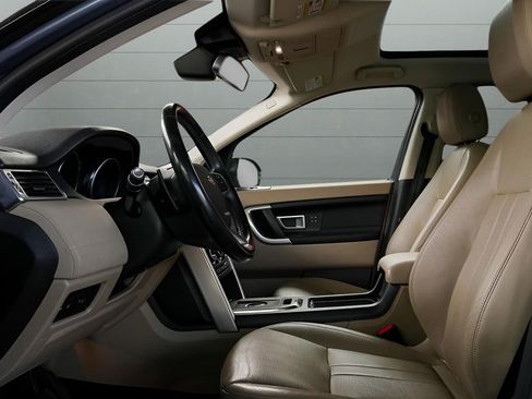 Used 2019 Land Rover Discovery Sport HSE image 23