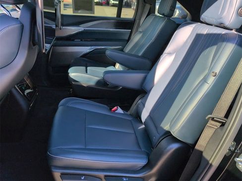 Used 2025 Cadillac Escalade IQ Luxury 2 image 25