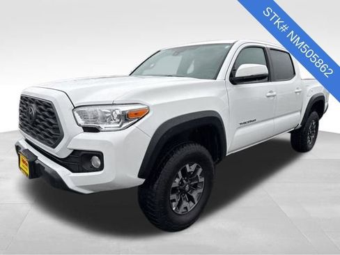 Used 2022 Toyota Tacoma TRD Off-Road image 3
