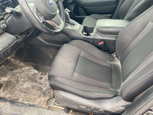 Used 2022 Subaru Outback Premium image 9