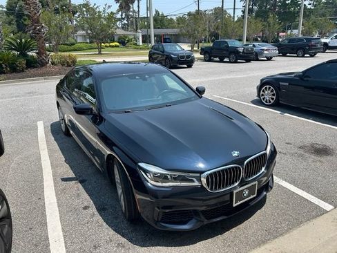 Used 2017 BMW 750i xDrive AWD/4WD image 3