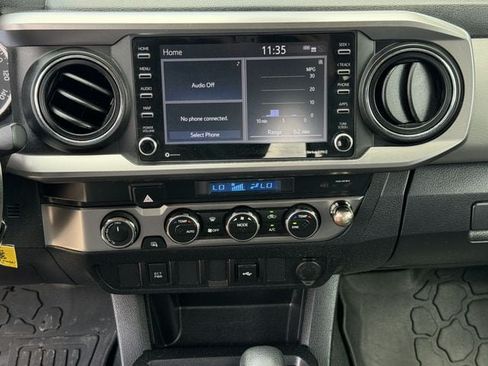 Certified 2022 Toyota Tacoma SR5 AWD/4WD image 16