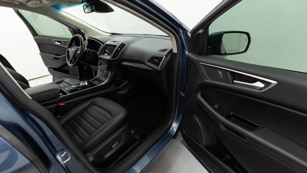 Used 2019 Ford Edge SEL w/ Equipment Group 201A AWD/4WD image 33