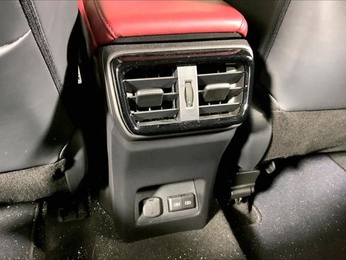 Used 2023 Lexus NX 350 Premium image 34