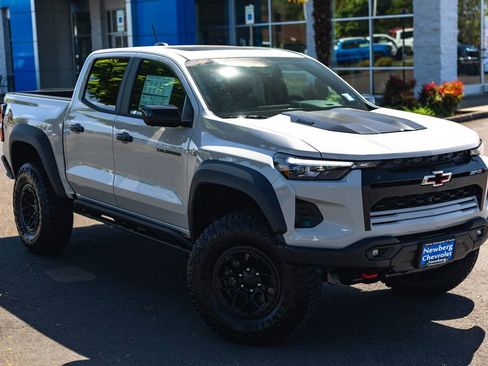 New 2026 Chevrolet Colorado ZR2 w/ ZR2 Bison Edition AWD/4WD image 2