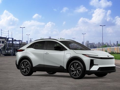 New 2026 Toyota C-HR AWD/4WD image 31