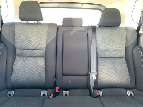 Used 2025 Nissan Rogue SV image 40