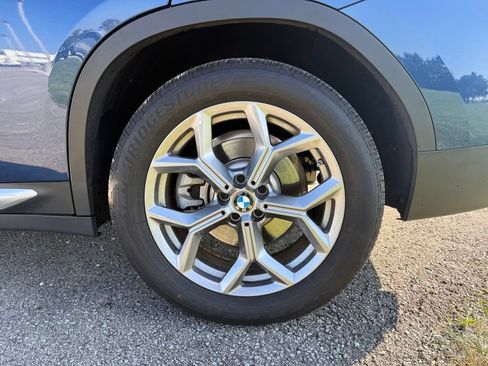 Used 2025 BMW X4 xDrive30i AWD/4WD image 16