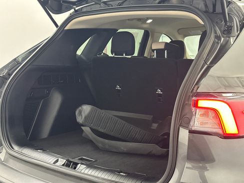 Used 2020 Ford Escape SE image 8