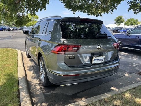 Used 2020 Volkswagen Tiguan SEL FWD image 18