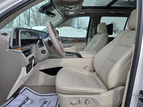 Certified 2024 Cadillac Escalade Sport Platinum image 14