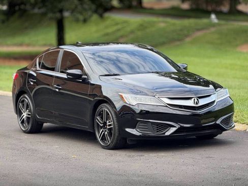 Used 2017 Acura ILX FWD image 3