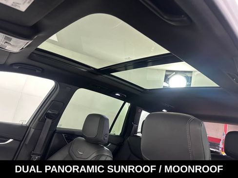 Used 2022 Cadillac XT6 Premium Luxury w/ Technology Package AWD/4WD image 25